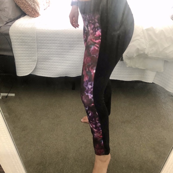 Wunder Under Floral Color Block leggings (hemmed) - Picture 5 of 5